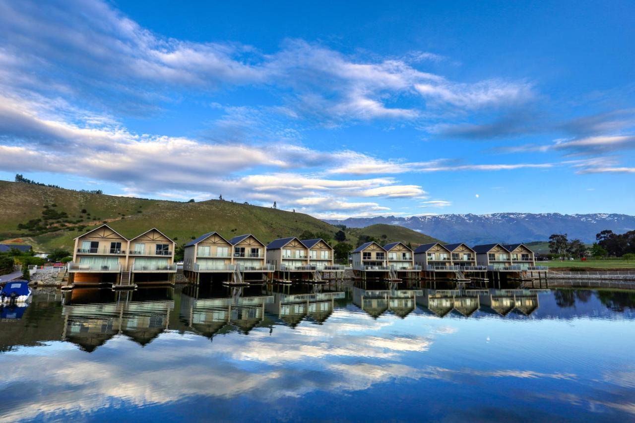 Marsden Lake Resort Central Otago Cromwell Exterior foto The Jack's Point clubhouse