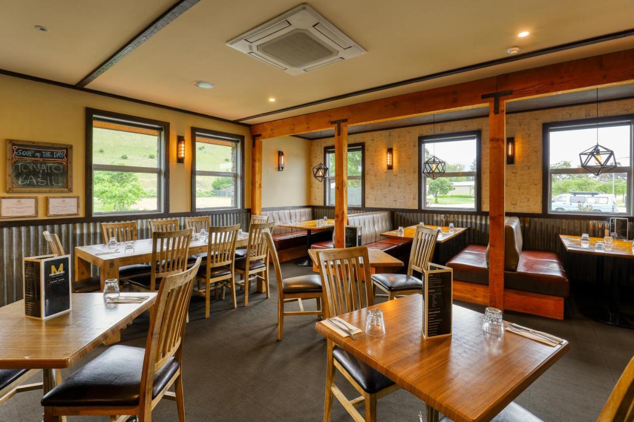 Marsden Lake Resort Central Otago Cromwell Exterior foto Interior of a restaurant in Japan
